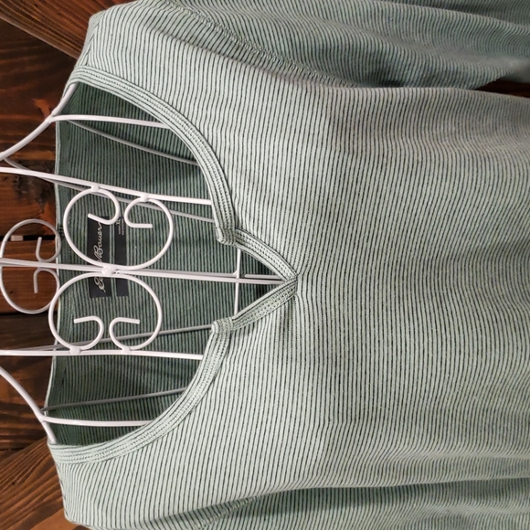 Eddie Bauer - Picture 3 of 9